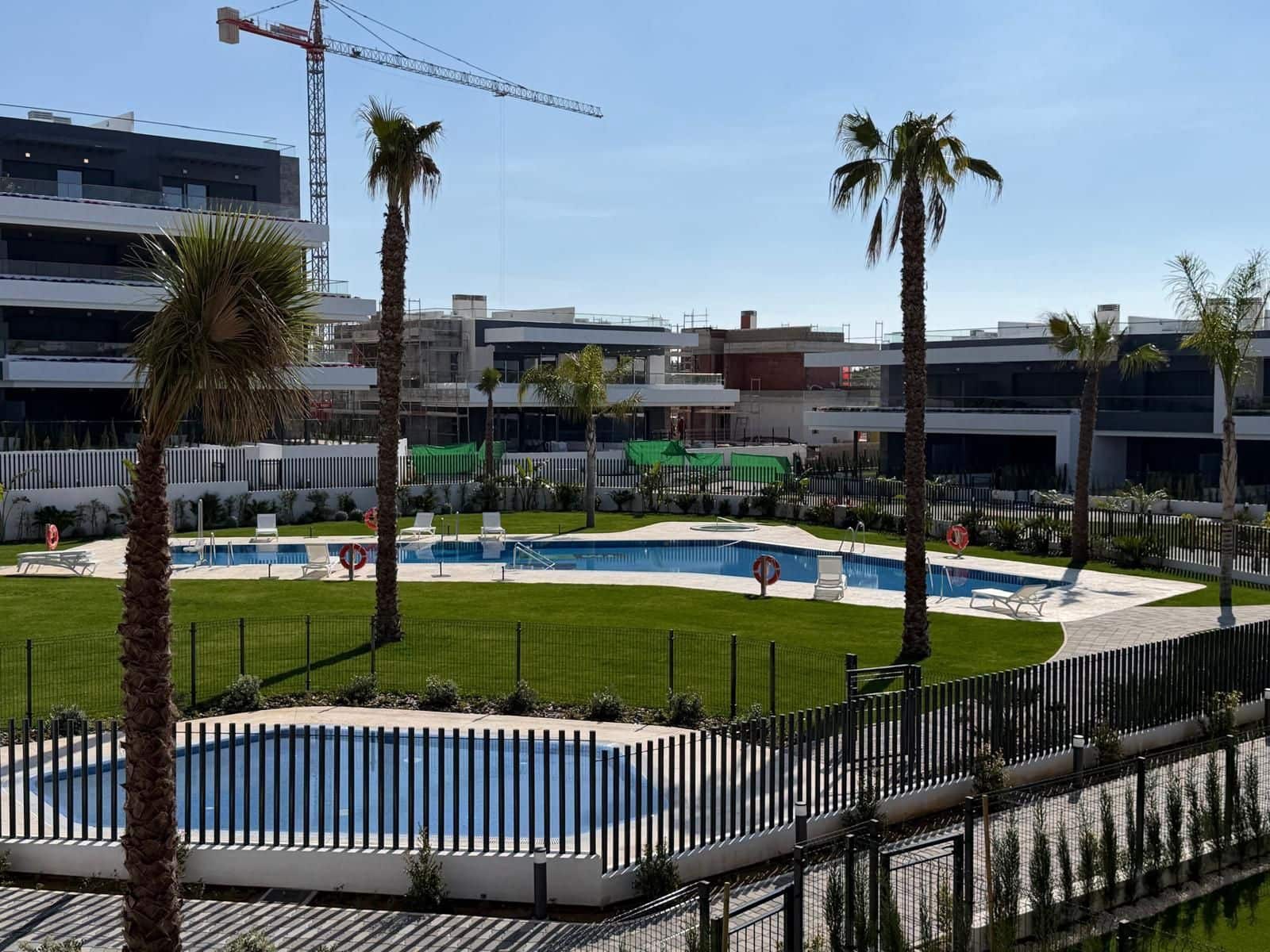 2 bedroom Flat for rent in Torrevieja with pool garage - € 2,250 (Ref: 9726310)