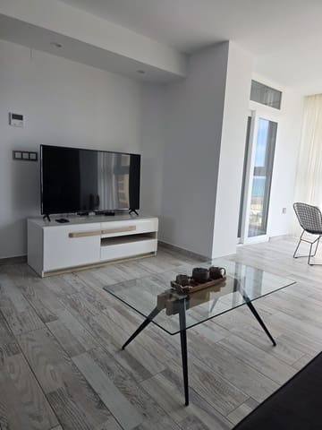 2 Zimmer Wohnung zu vermieten in Torrevieja - 1.100 € (Ref: 9731659)