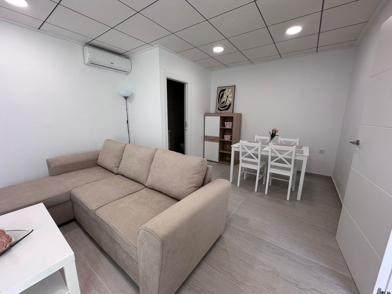 3 soveværelse Villa til leje i Alicante by - € 1.000 (Ref: 9741480)