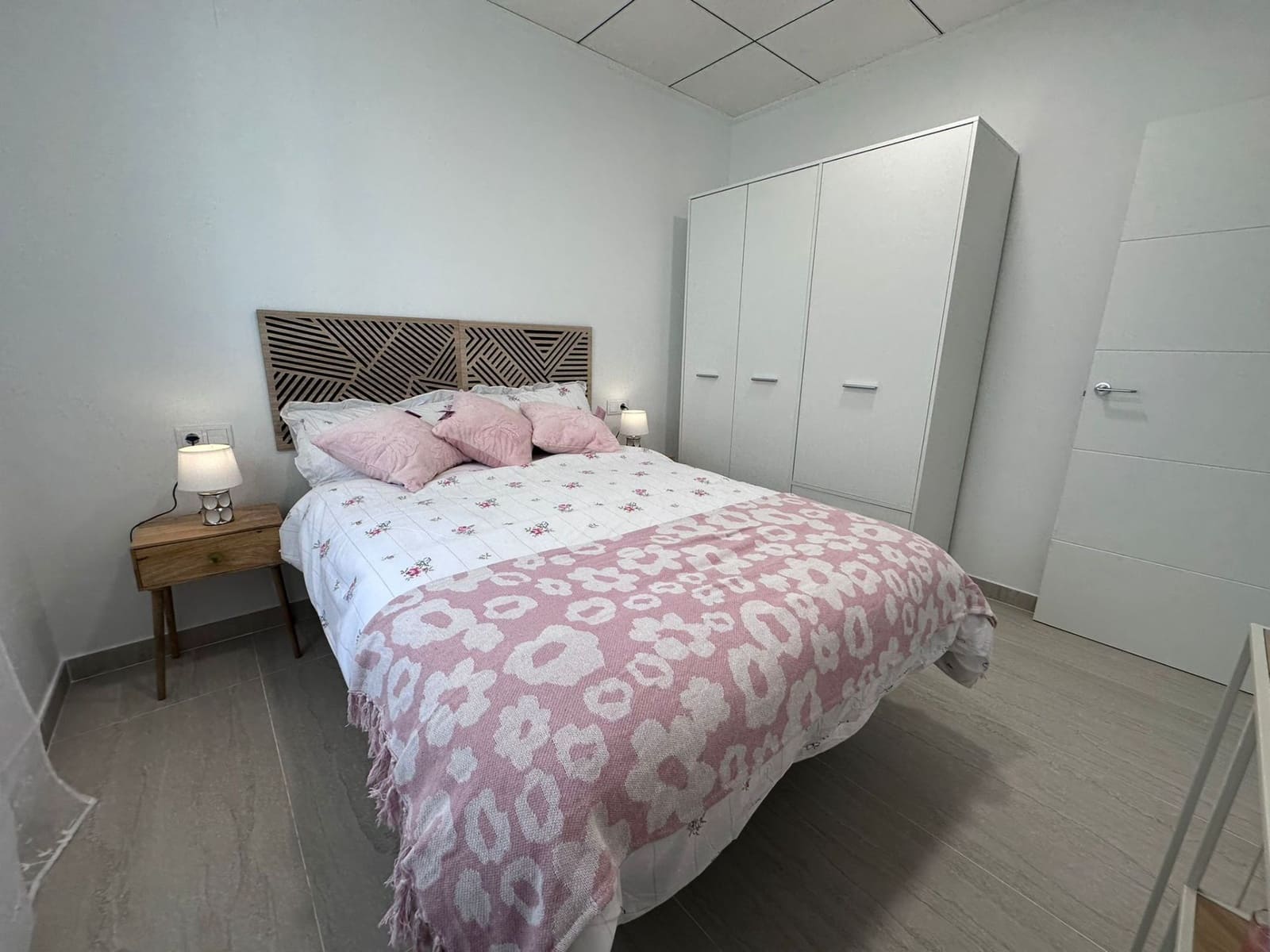 3 soveværelse Villa til leje i Alicante by - € 1.000 (Ref: 9741480)