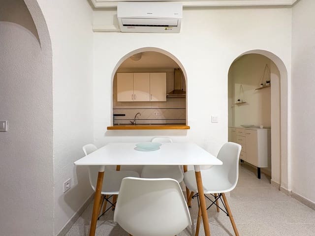 2 quarto Apartamento para venda em Torrevieja com piscina - 139 900 € (Ref: 9741481)