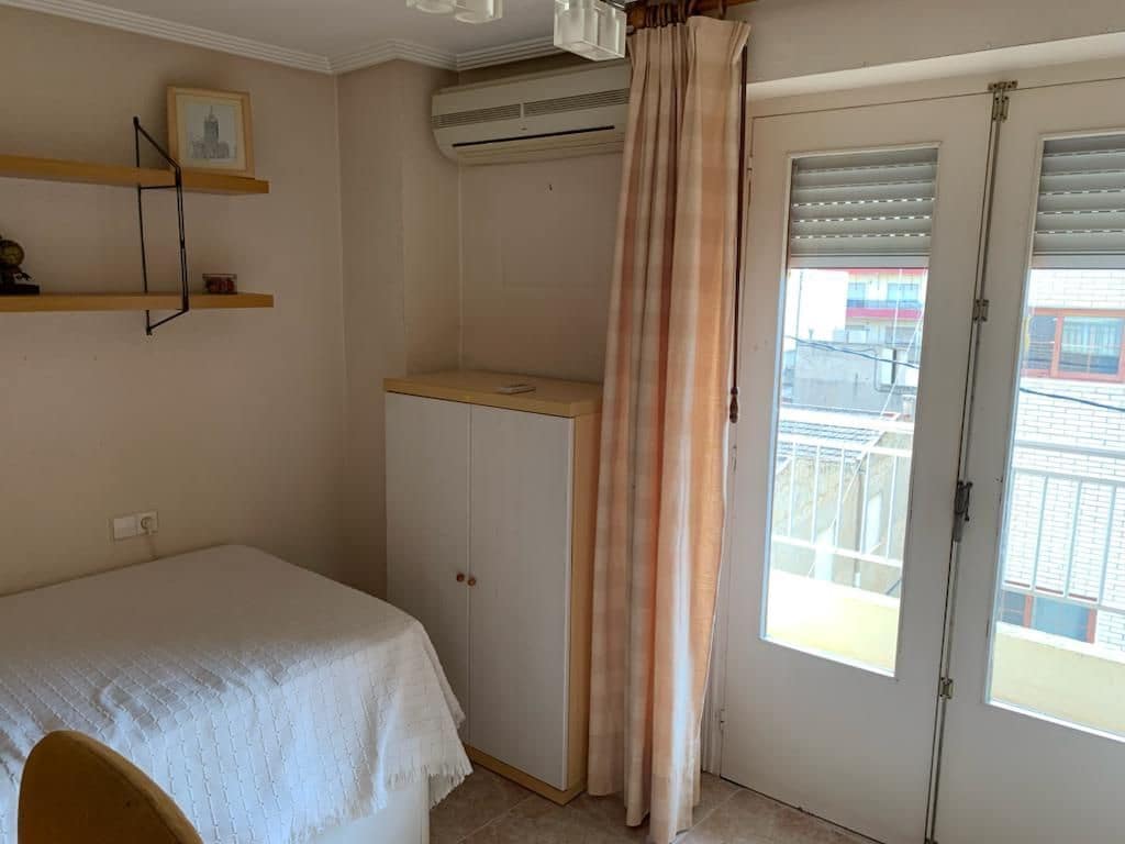 3 camera da letto Appartamento da affittare in Alicante citta - 900 € (Rif: 9741482)