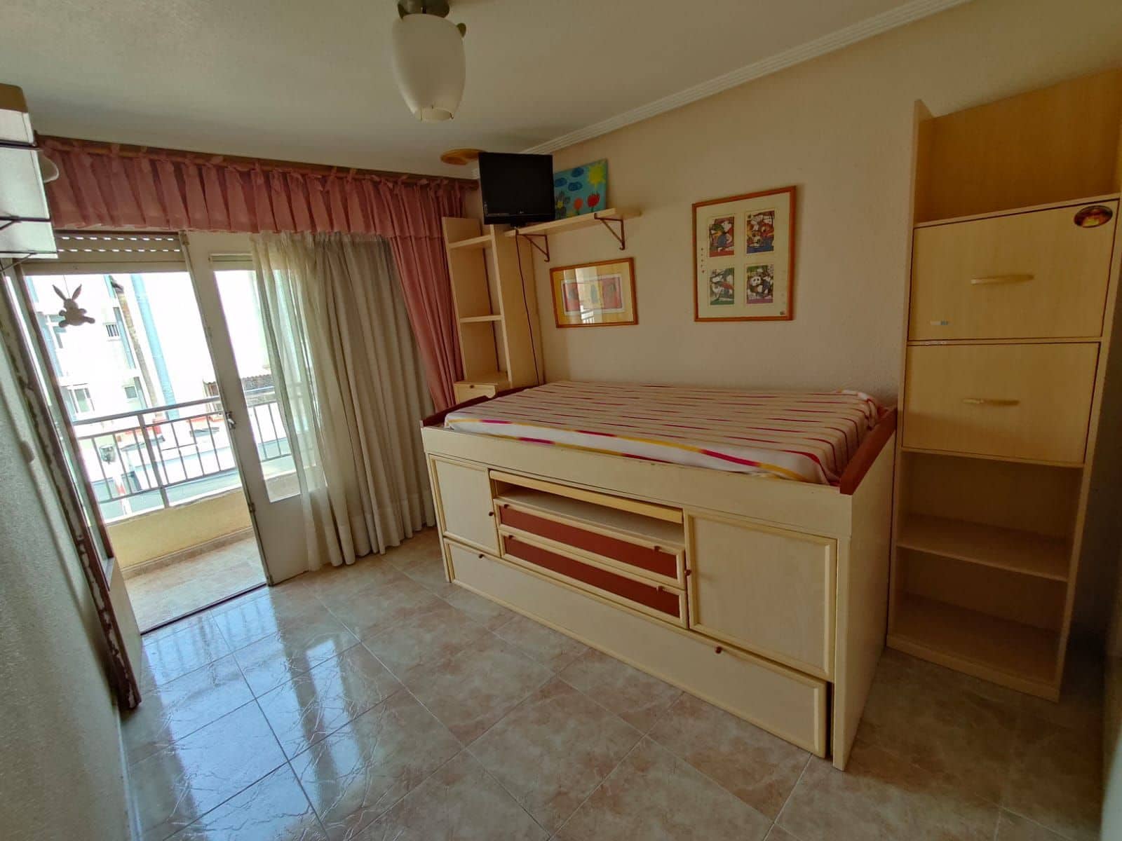 3 camera da letto Appartamento da affittare in Alicante citta - 900 € (Rif: 9741482)