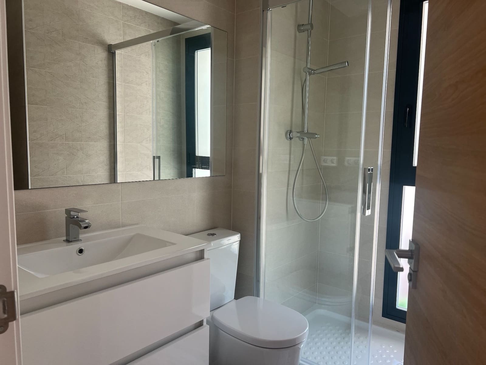 3 soverom Leilighet til leie i San Javier med svømmebasseng garasje - € 1 500 (Ref: 9751587)