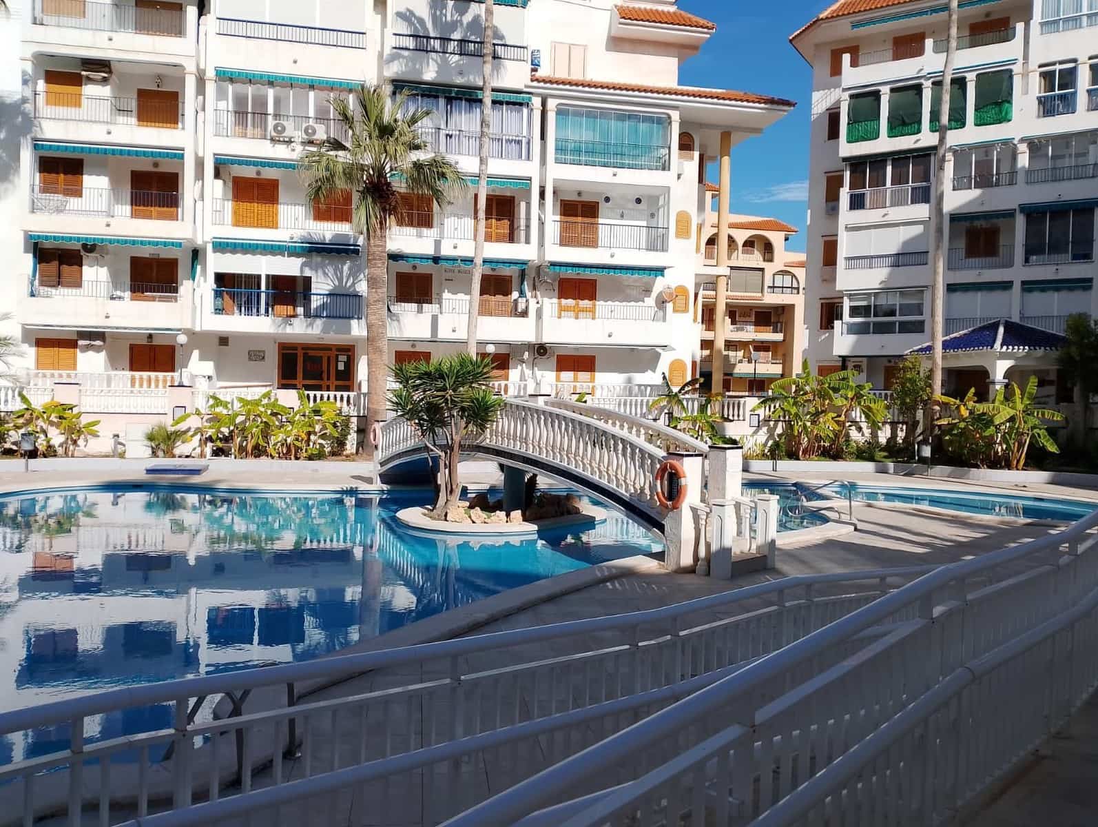 Monolocale da affittare in Torrevieja con piscina - 690 € (Rif: 9751588)