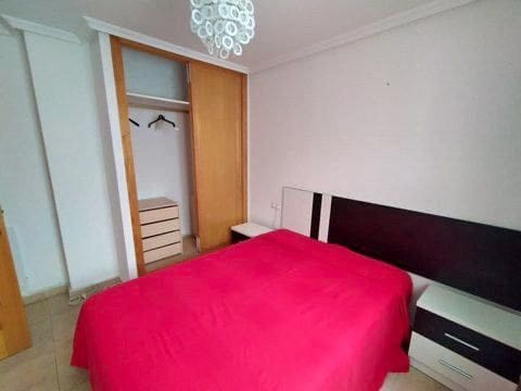 2 bedroom Flat for rent in Torrevieja - € 750 (Ref: 9755308)