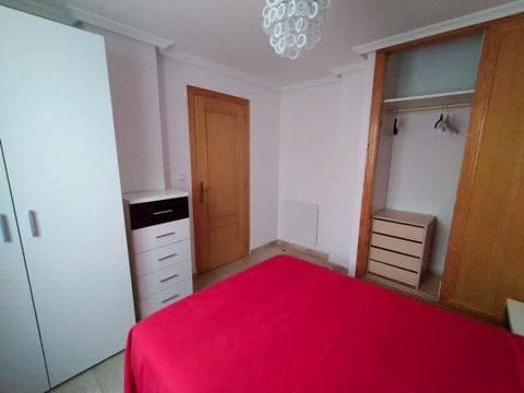 2 bedroom Flat for rent in Torrevieja - € 750 (Ref: 9755308)