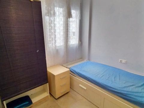 2 bedroom Flat for rent in Torrevieja - € 750 (Ref: 9755308)