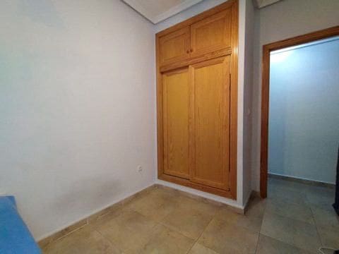 2 bedroom Flat for rent in Torrevieja - € 750 (Ref: 9755308)