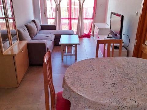 2 bedroom Flat for rent in Torrevieja - € 750 (Ref: 9755308)