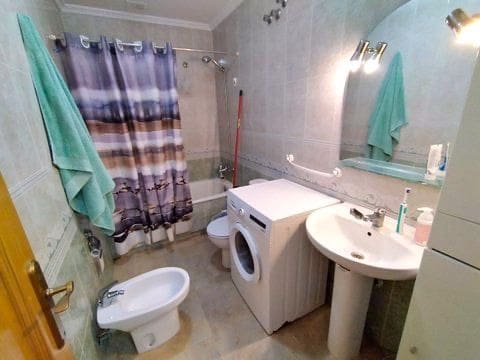 2 bedroom Flat for rent in Torrevieja - € 750 (Ref: 9755308)