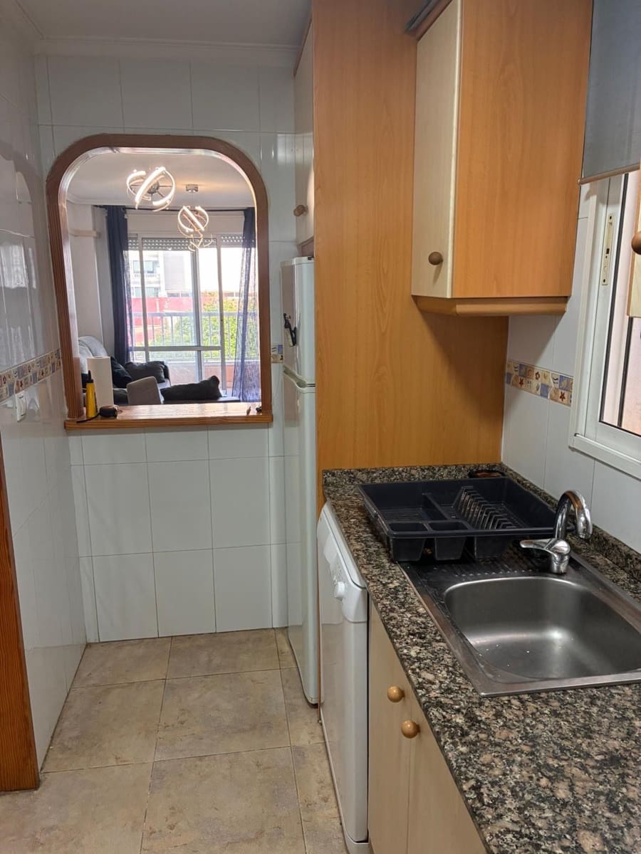 2 makuuhuone Asunto vuokrattavana paikassa Torrevieja - 750 € (Ref: 9755308)