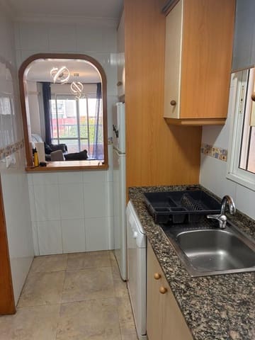 2 Zimmer Wohnung zu vermieten in Torrevieja - 750 € (Ref: 9755308)
