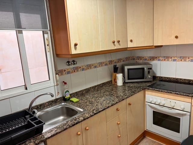 2 Zimmer Wohnung zu vermieten in Torrevieja - 750 € (Ref: 9755308)