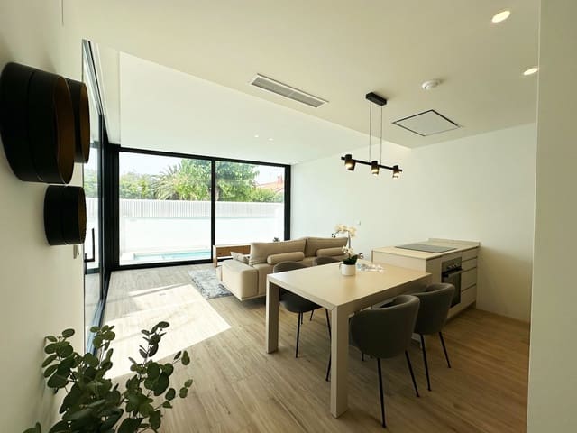 3 soveværelse Villa til salg i Torre de la Horadada, Pilar de la Horadada med swimmingpool garage - € 589.000 (Ref: 9758516)