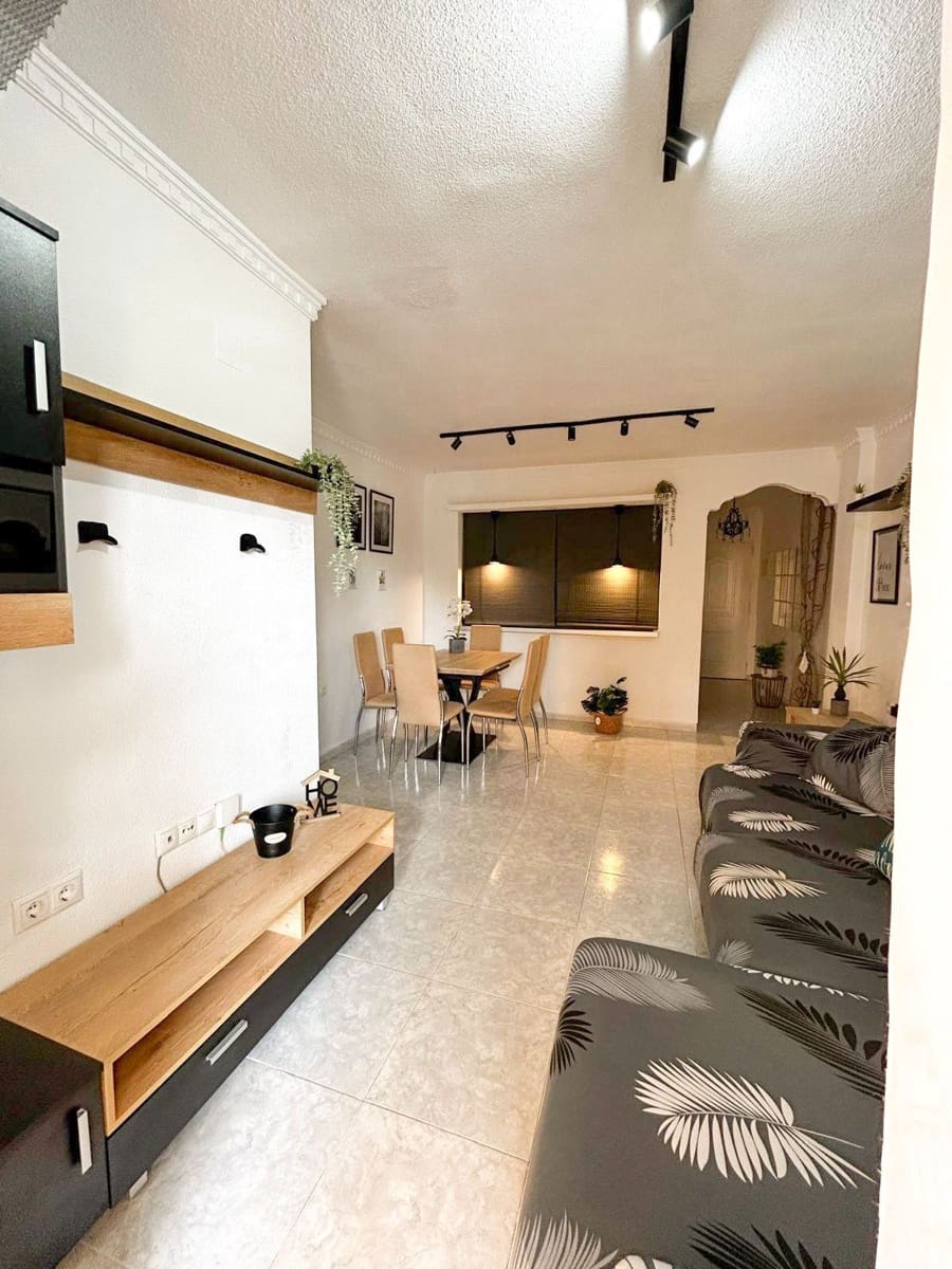 2 bedroom Flat for rent in Algorfa with pool garage - € 850 (Ref: 9761659)