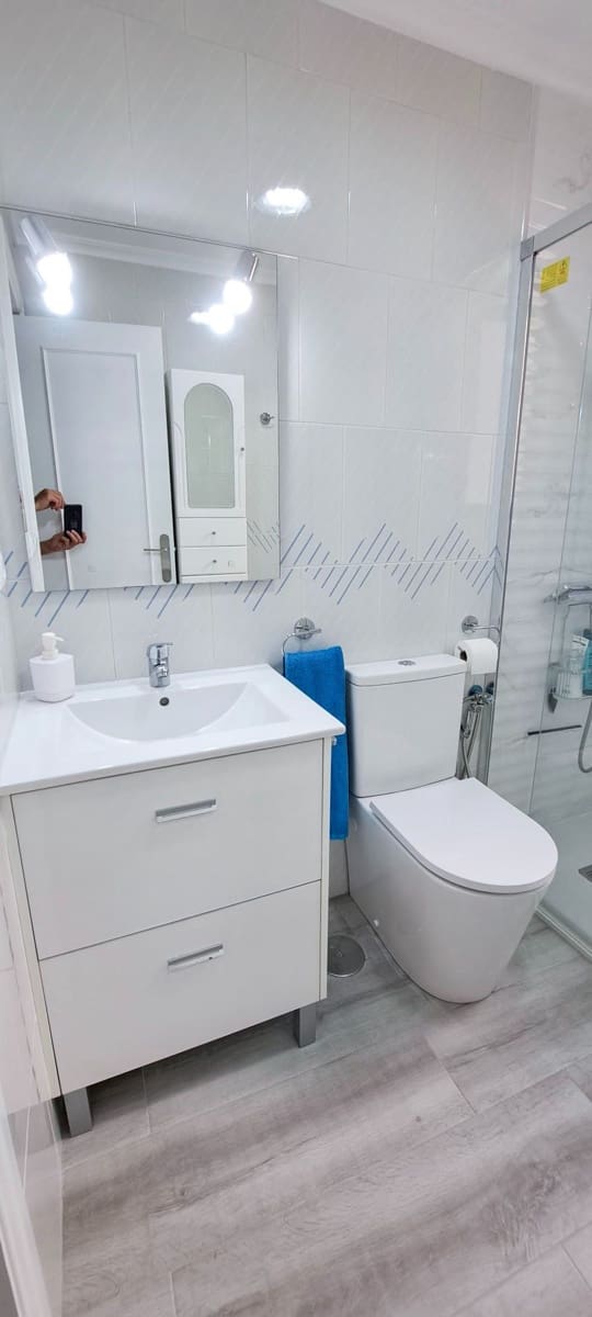 2 bedroom Flat for rent in Torrevieja with garage - € 1,100 (Ref: 9770267)