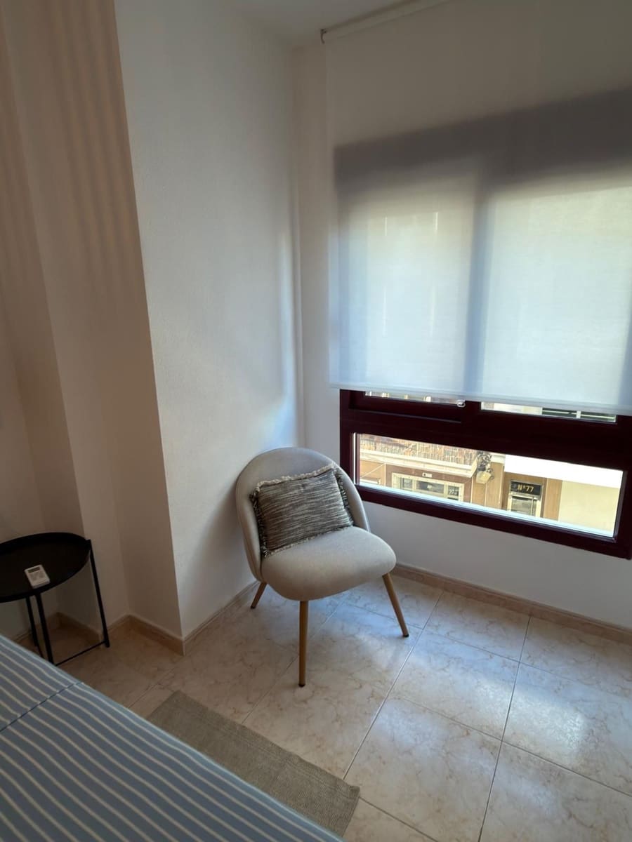 2 makuuhuone Asunto vuokrattavana paikassa Torrevieja - 950 € (Ref: 9770268)