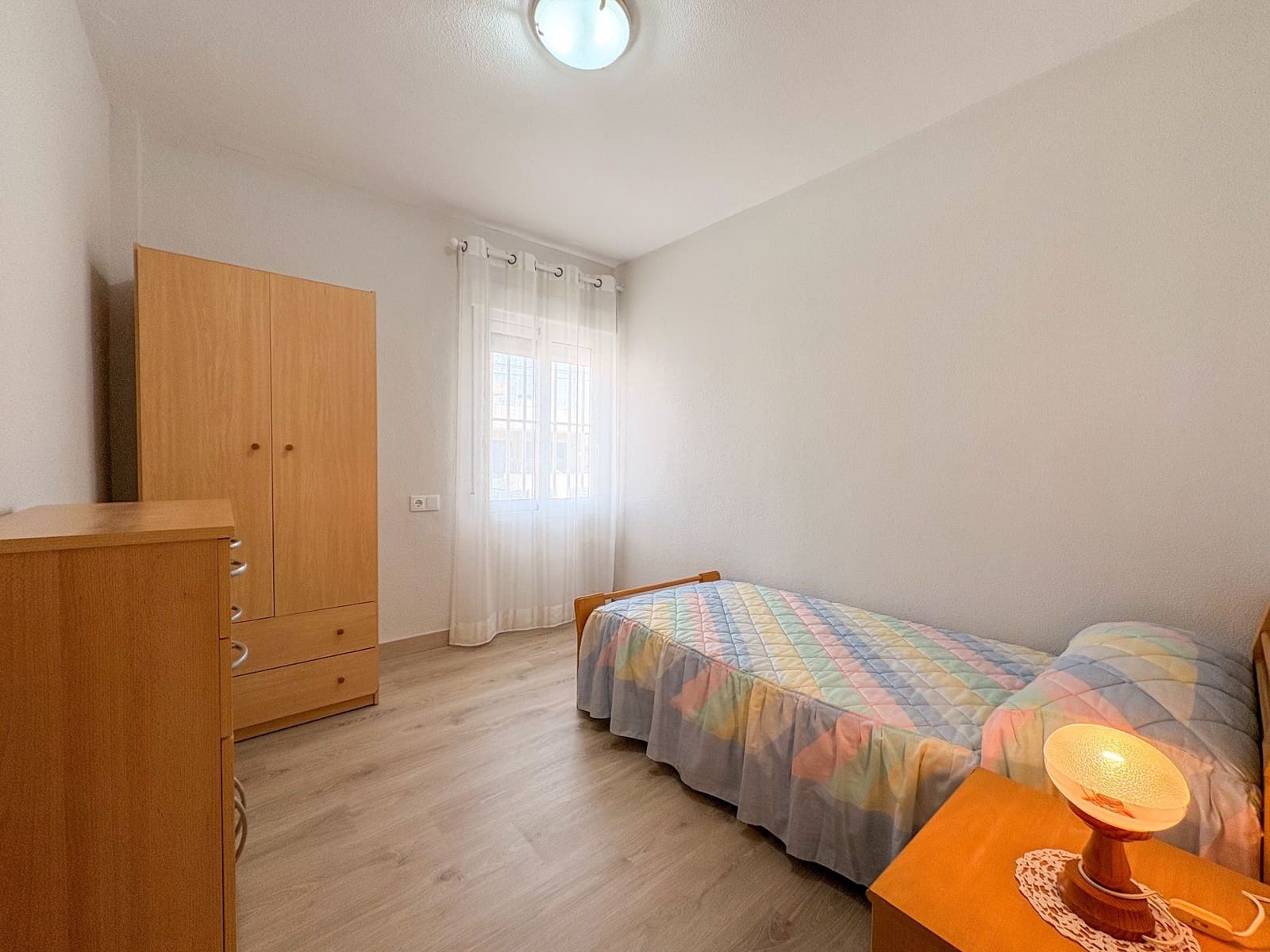 3 bedroom Flat for rent in Torrevieja - € 950 (Ref: 9770269)