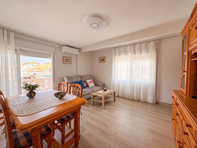 3 soverom Leilighet til leie i Torrevieja - € 950 (Ref: 9770269)