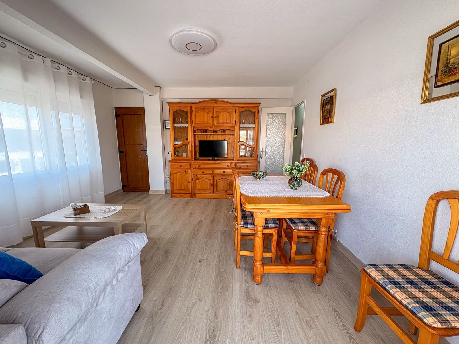 3 bedroom Flat for rent in Torrevieja - € 950 (Ref: 9770269)