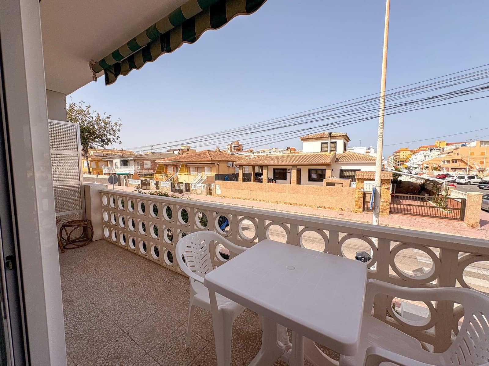 3 bedroom Flat for rent in Torrevieja - € 950 (Ref: 9770269)