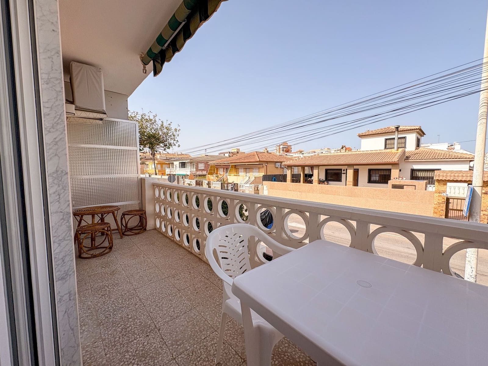 3 bedroom Flat for rent in Torrevieja - € 950 (Ref: 9770269)