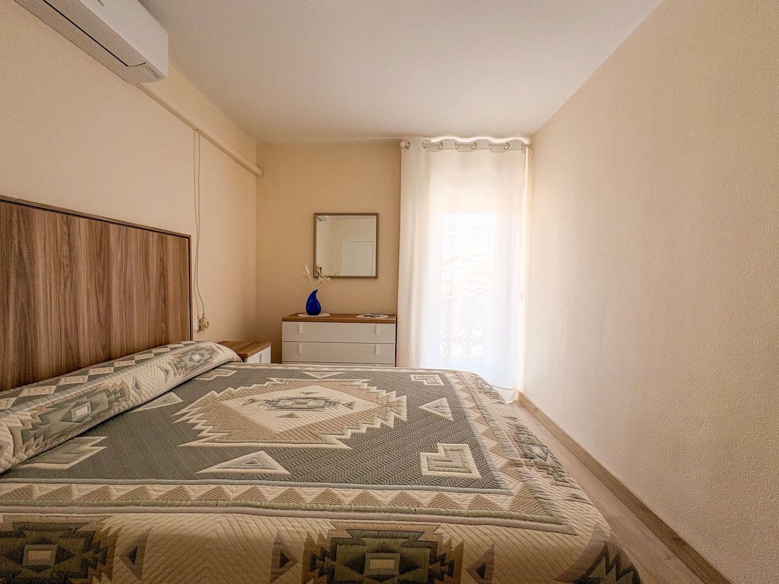 3 bedroom Flat for rent in Torrevieja - € 950 (Ref: 9770269)