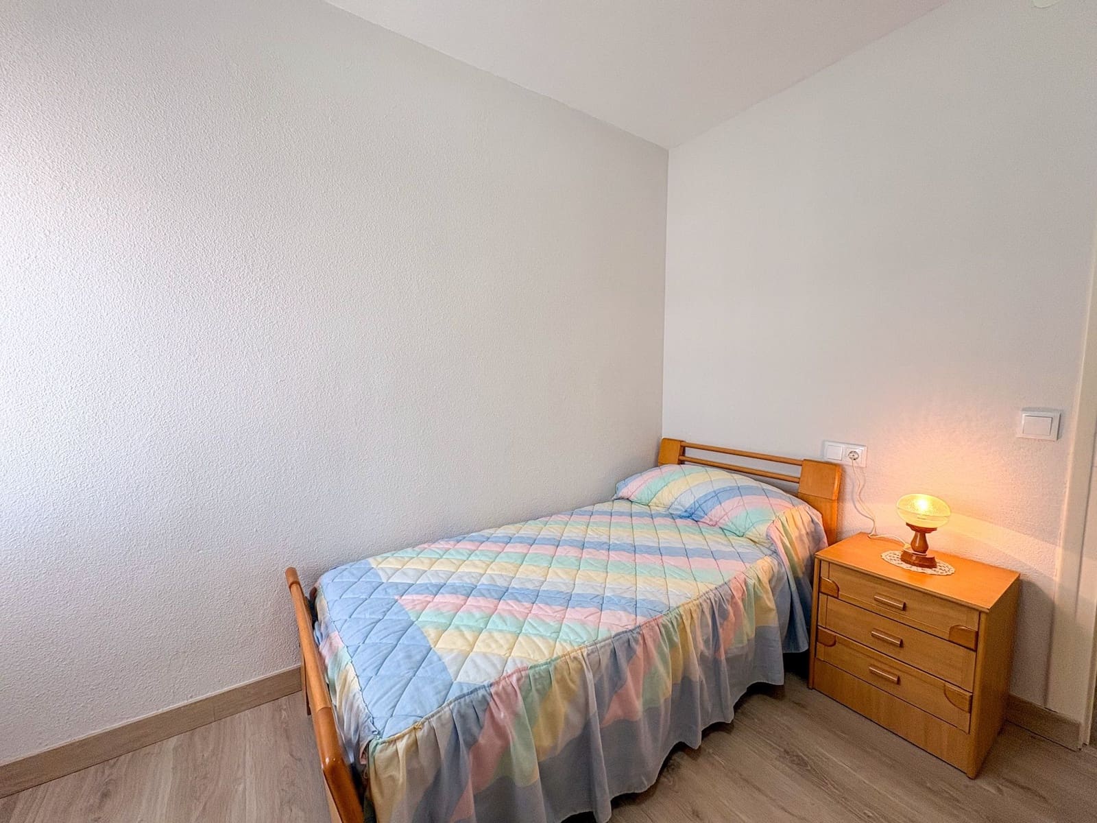 3 bedroom Flat for rent in Torrevieja - € 950 (Ref: 9770269)