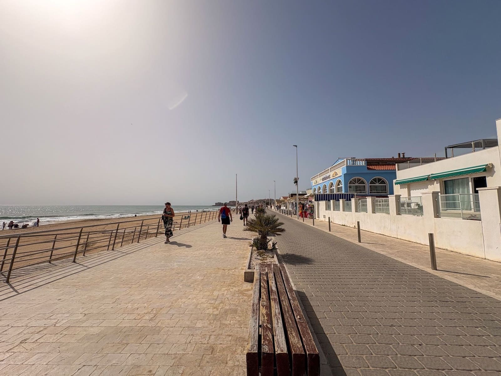 3 bedroom Flat for rent in Torrevieja - € 950 (Ref: 9770269)