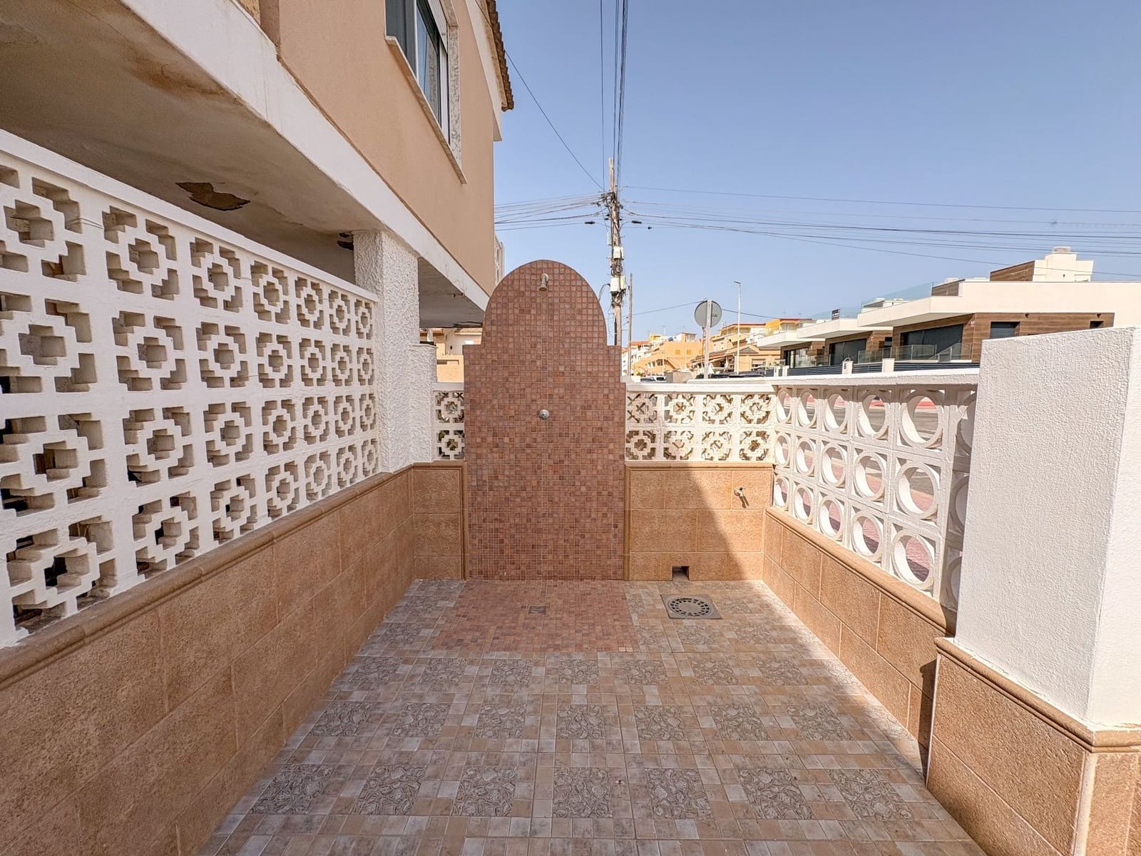 3 bedroom Flat for rent in Torrevieja - € 950 (Ref: 9770269)