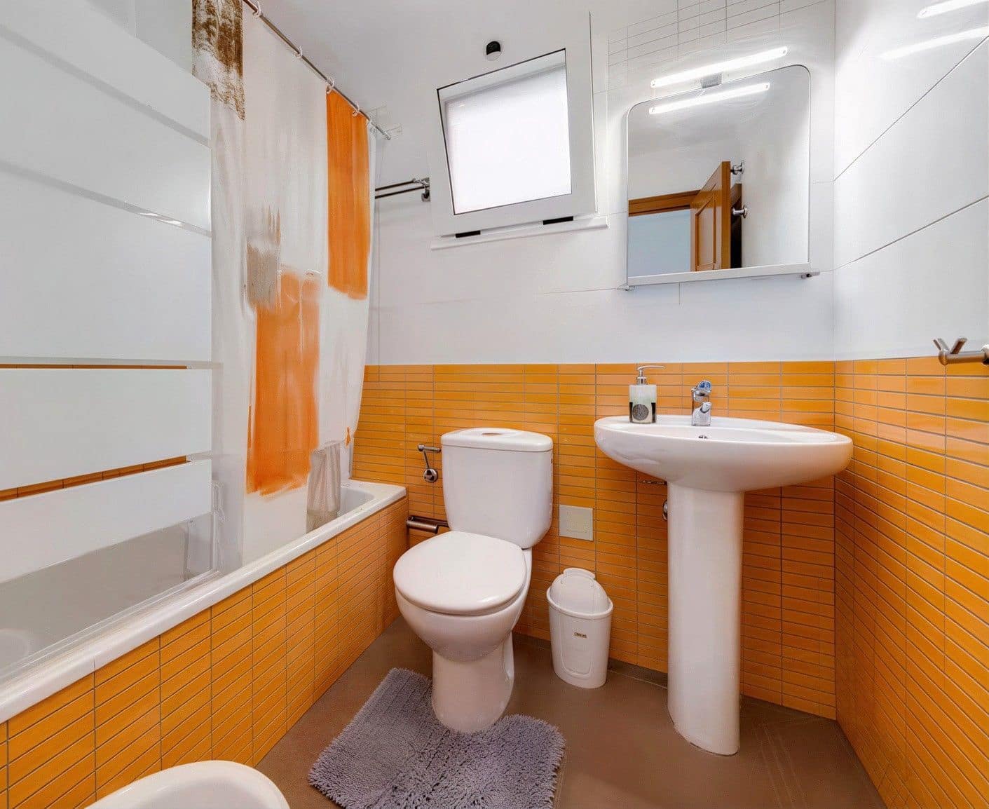 2 bedroom Flat for rent in Torrevieja - € 850 (Ref: 9777636)