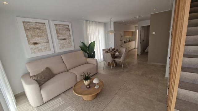 3 soverom Kjedet enebolig til salgs i Pilar de la Horadada med svømmebasseng garasje - € 349 000 (Ref: 9777637)