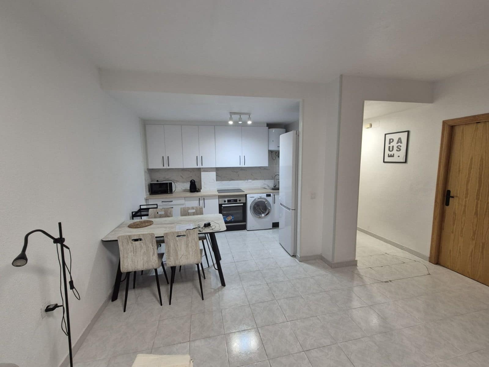 2 bedroom Flat for rent in Torrevieja - € 750 (Ref: 9782974)