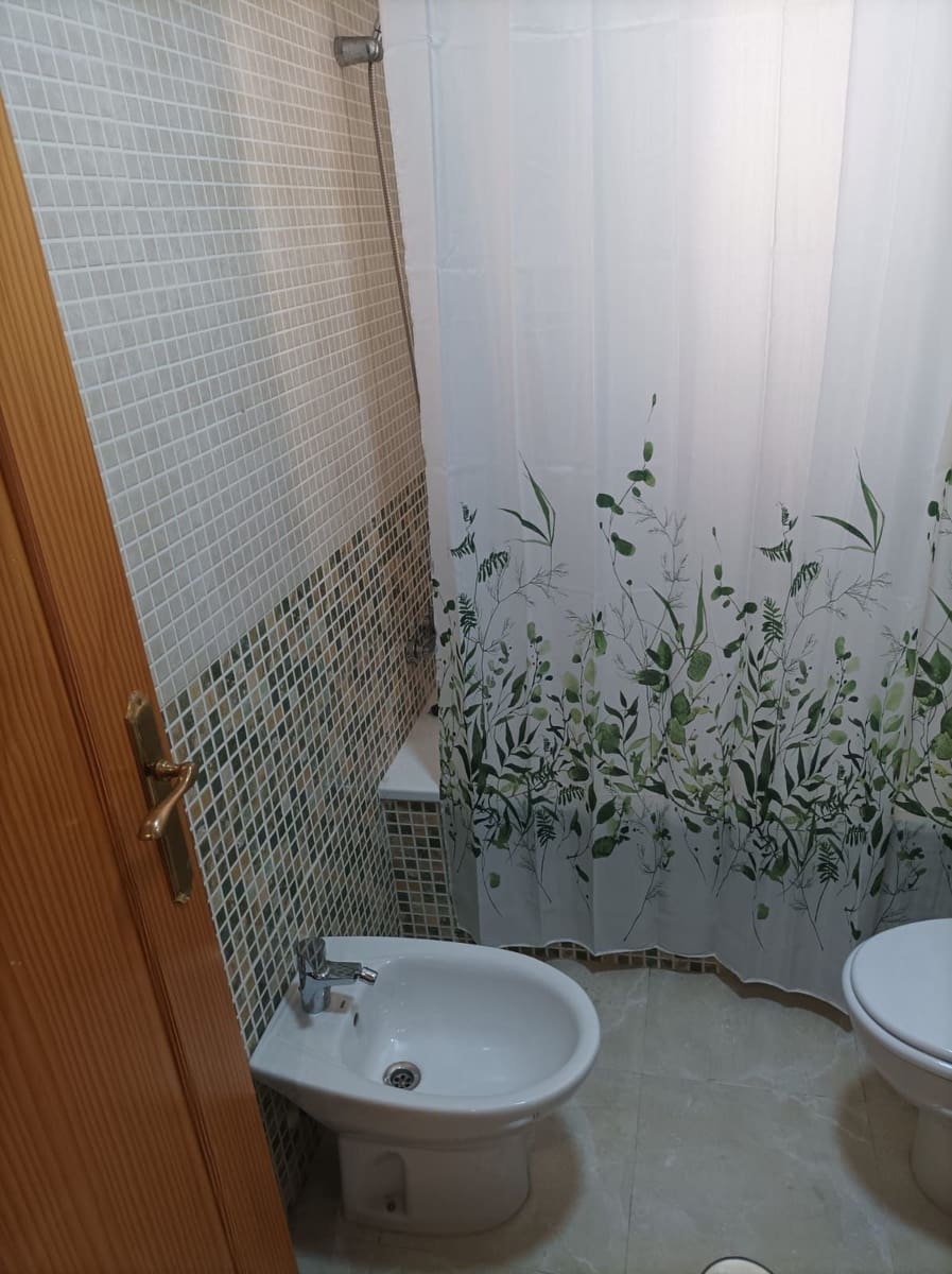 1 soveværelse Lejlighed til leje i Torrevieja med swimmingpool - € 700 (Ref: 9790220)