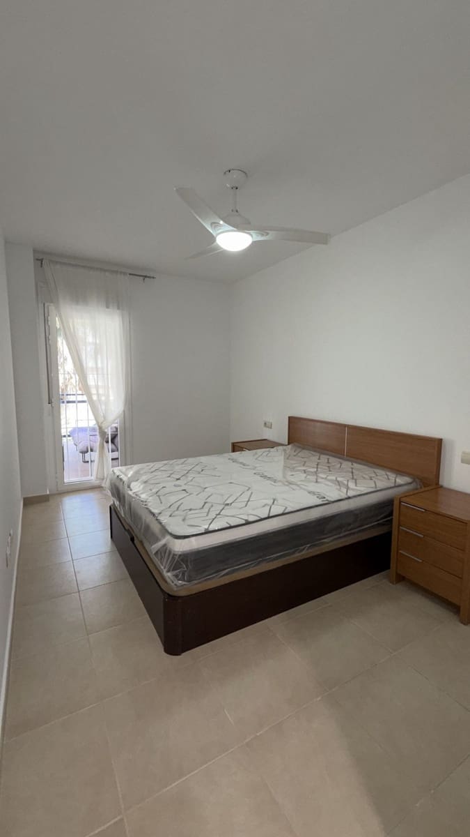 2 soverom Leilighet til leie i Orihuela Costa med svømmebasseng garasje - € 900 (Ref: 9790221)
