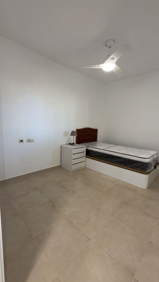 2 soverom Leilighet til leie i Orihuela Costa med svømmebasseng garasje - € 900 (Ref: 9790221)