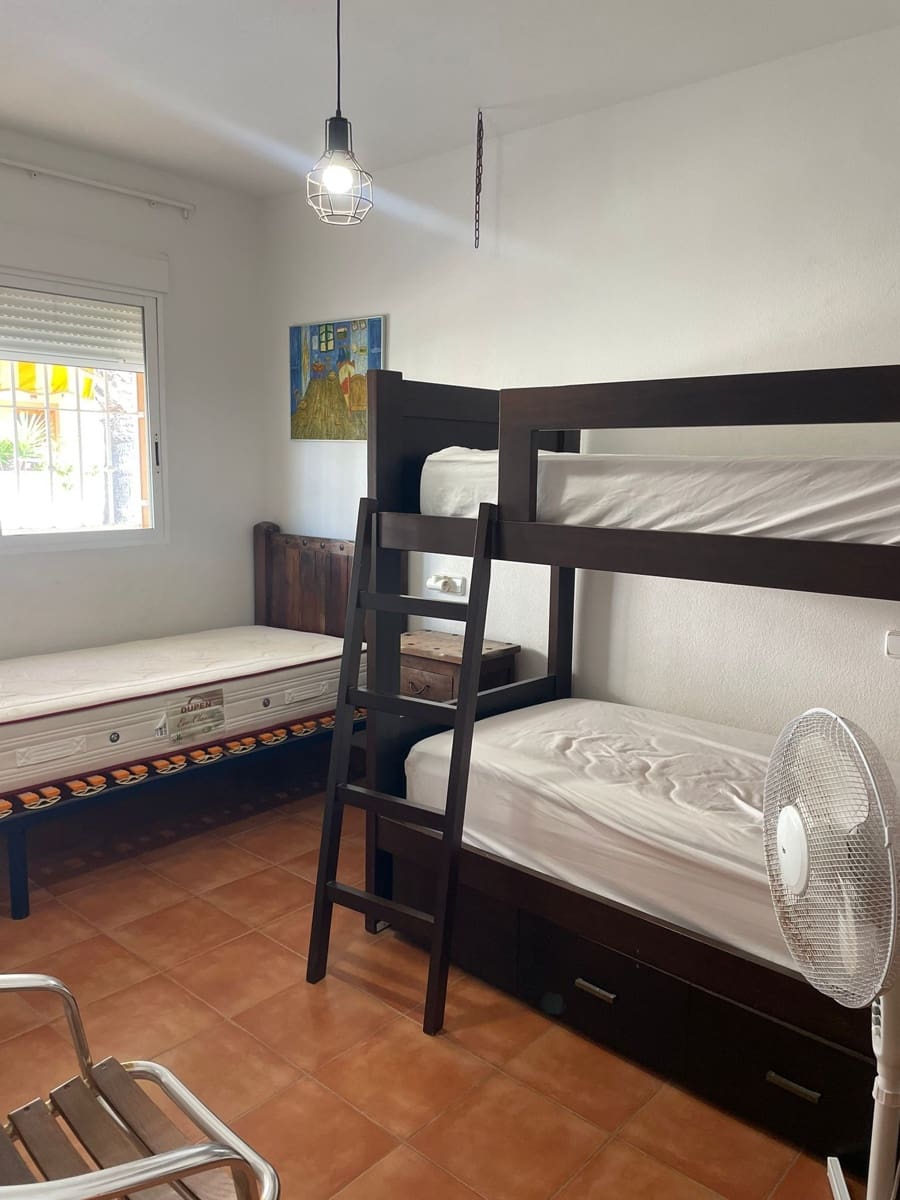 3 quarto Moradia para arrendar em Orihuela com piscina - 1 600 € (Ref: 9794059)