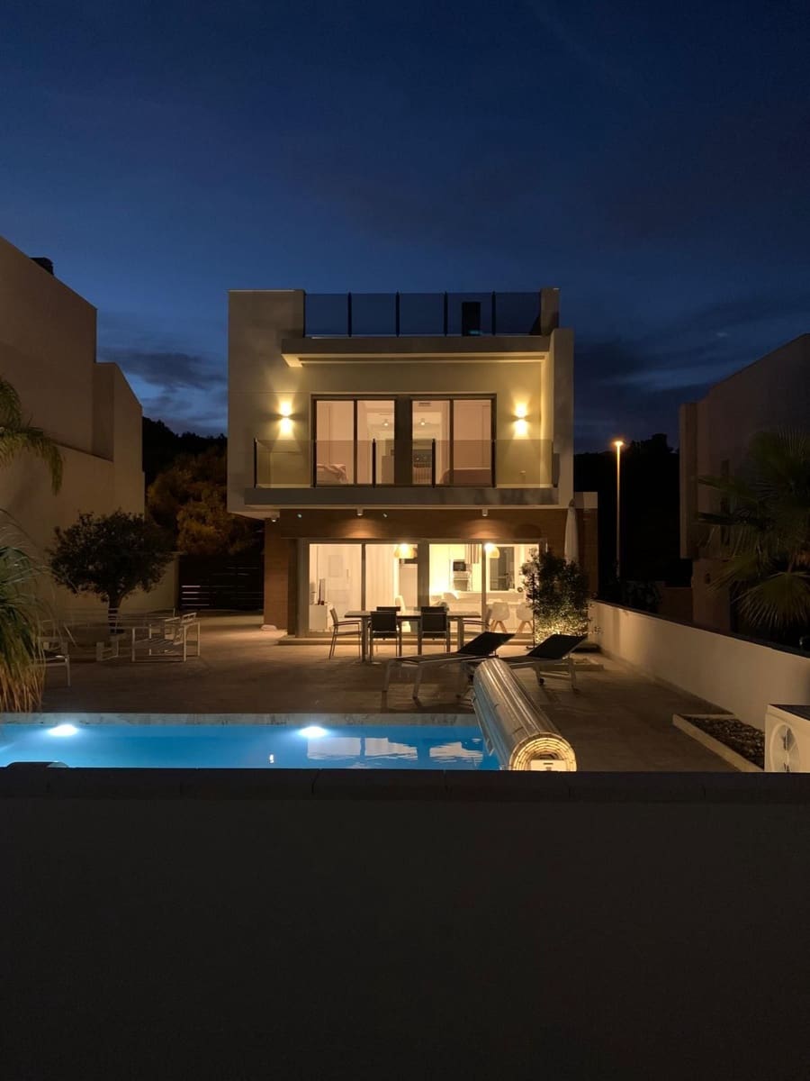 3 Zimmer Villa zu vermieten in San Miguel de Salinas mit Pool Garage - 2.200 € (Ref: 9794061)