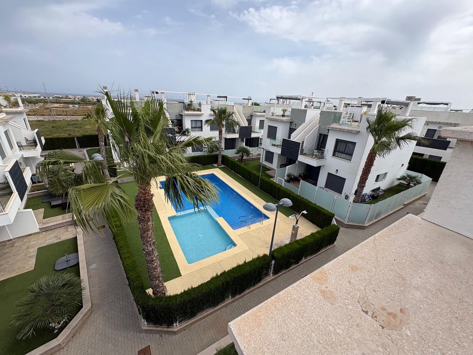 2 soverom Penthouse til salgs i Pilar de la Horadada med svømmebasseng - € 254 900 (Ref: 9796137)