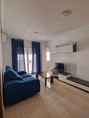 2 slaapkamer Flat te huur in Torrevieja met zwembad - € 700 (Ref: 9798629)