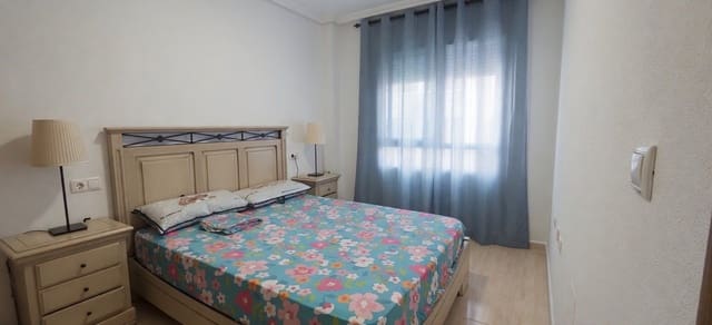 2 slaapkamer Flat te huur in Torrevieja met zwembad - € 700 (Ref: 9798629)