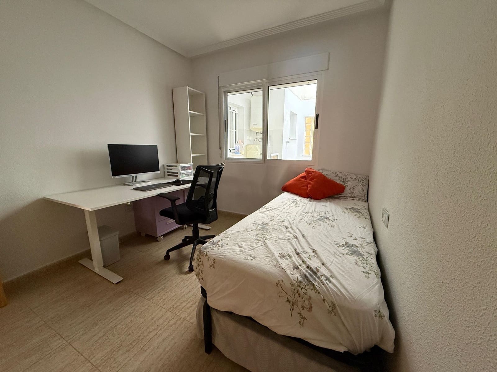 2 bedroom Flat for rent in Los Narejos with pool garage - € 900 (Ref: 9806060)