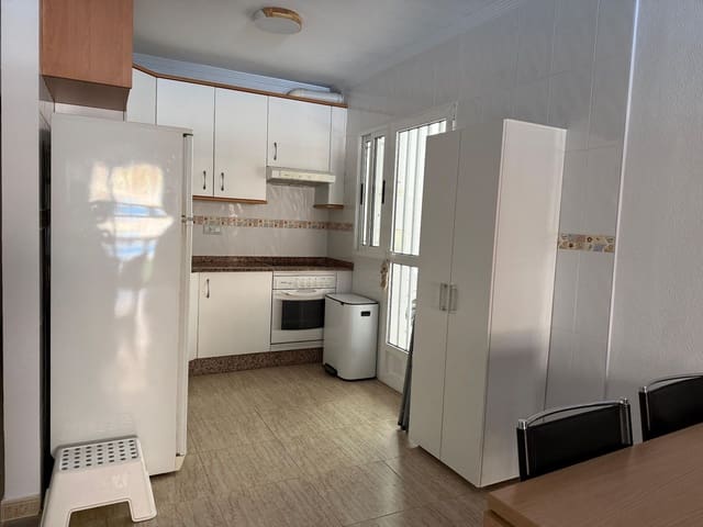 Appartement de 2 chambres à louer à Los Narejos, Los Alcázares avec piscine garage - 900 € (Ref: 9806060)