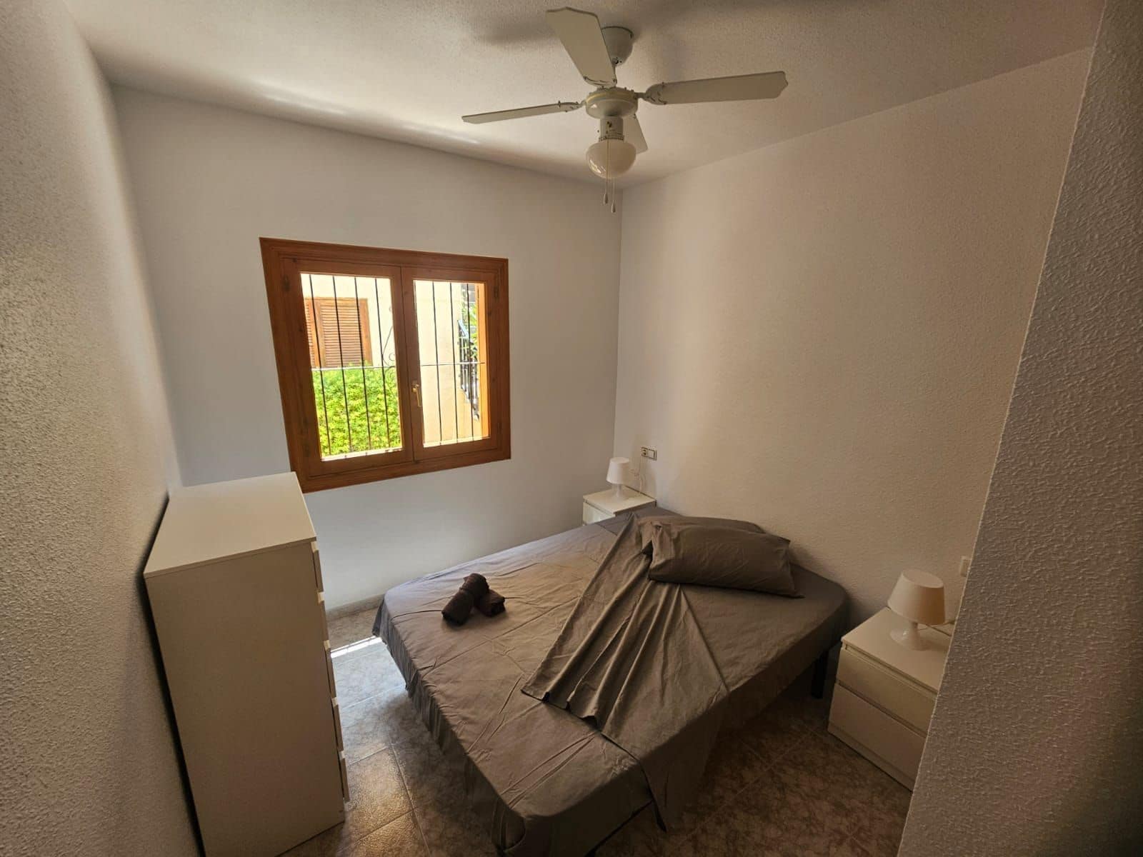 Piso de 2 habitaciones en Orihuela Costa en venta con piscina garaje - 185.000 € (Ref: 9806061)