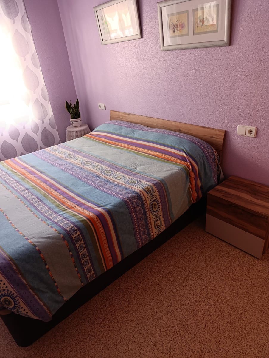 2 slaapkamer Flat te huur in Guardamar del Segura - € 700 (Ref: 9806063)