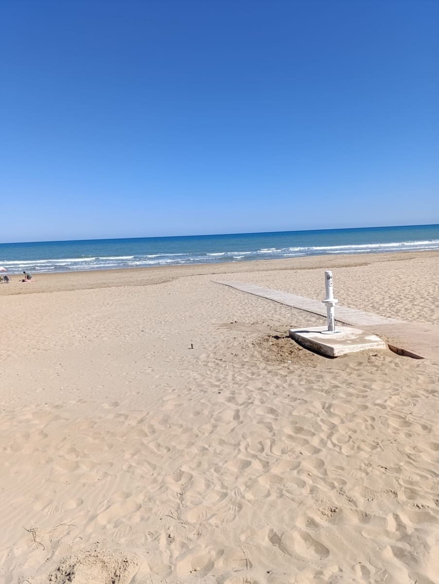 2 slaapkamer Flat te huur in Guardamar del Segura - € 700 (Ref: 9806063)