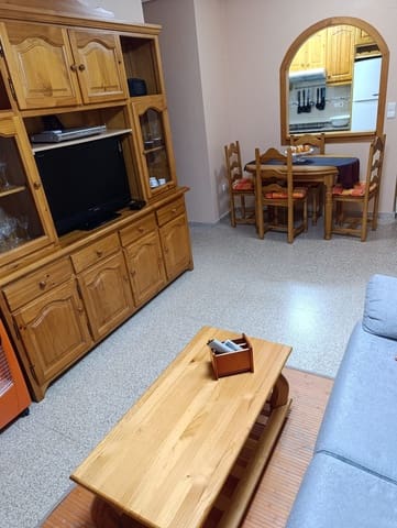 2 slaapkamer Flat te huur in Guardamar del Segura - € 700 (Ref: 9806063)