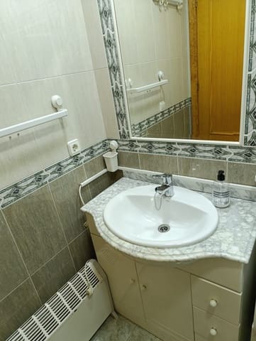2 slaapkamer Flat te huur in Guardamar del Segura - € 700 (Ref: 9806063)