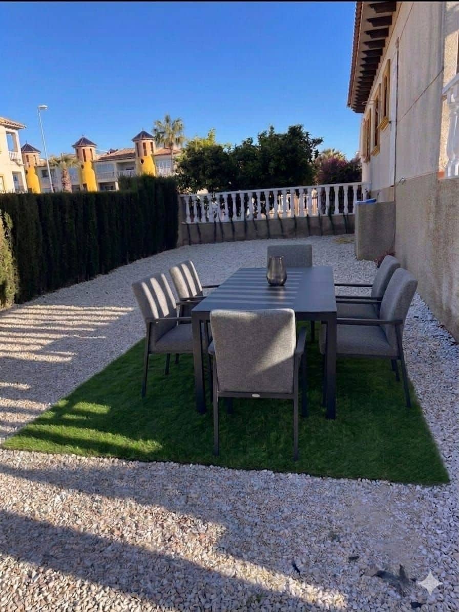 Chalet de 2 habitaciones en Orihuela en alquiler con piscina garaje - 1.300 € (Ref: 9806065)